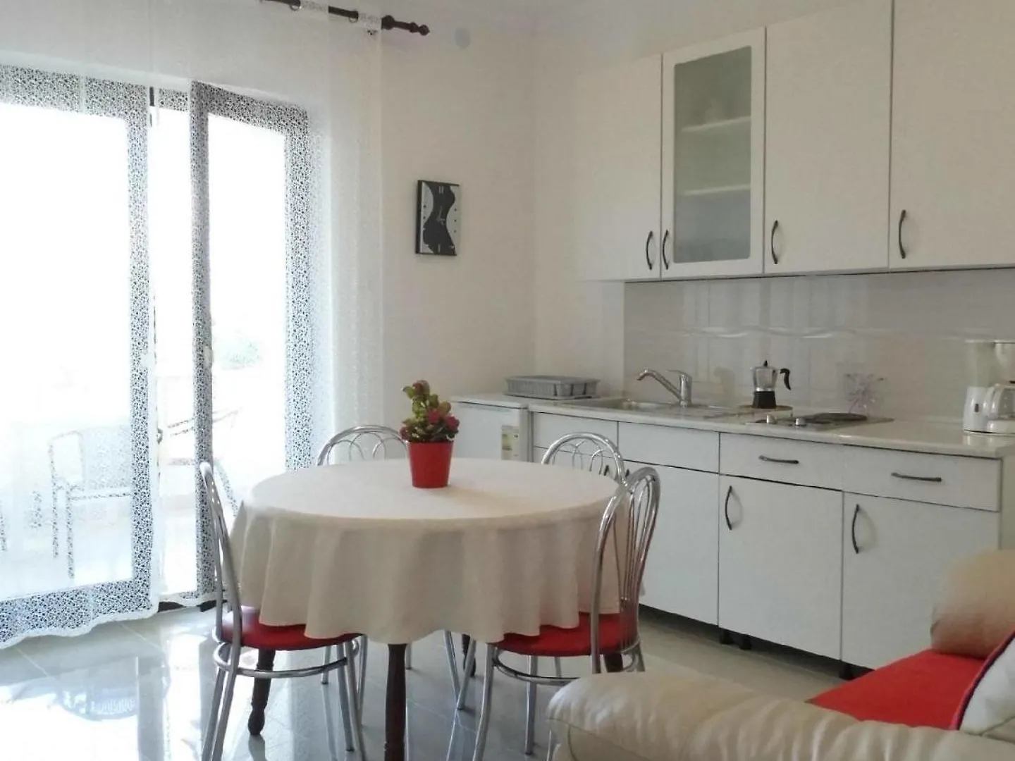 Schoene Gemuetliche Wohnung Mit Meerblick, Wi-Fi, Klimaanlage, Geeignet Auf Sehr Gute Lage, Sveti Vid-Miholjice 아파트